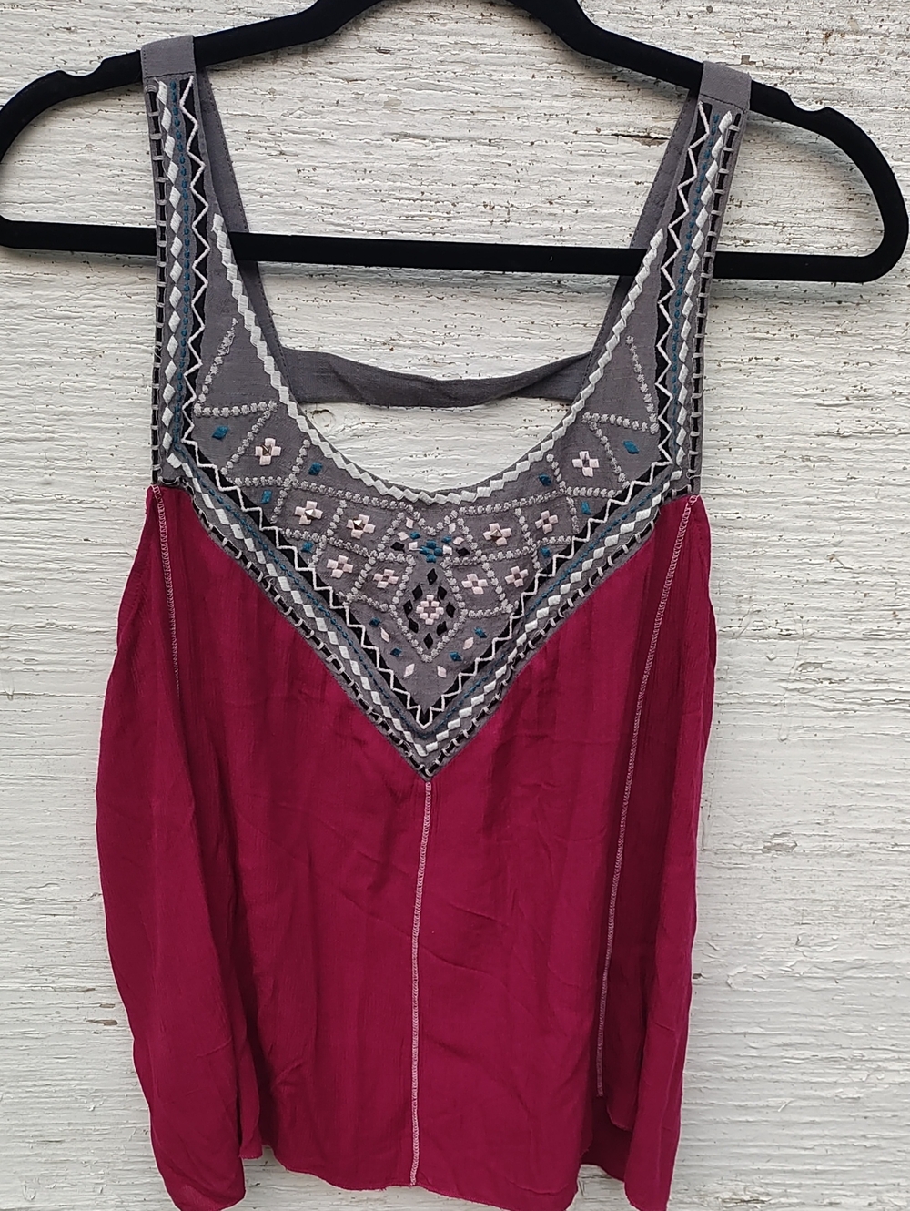 Maurices Magenta Tank Grey Embroidered Yoke, Boho Chic, Y2K, Size XL, 100% Rayon